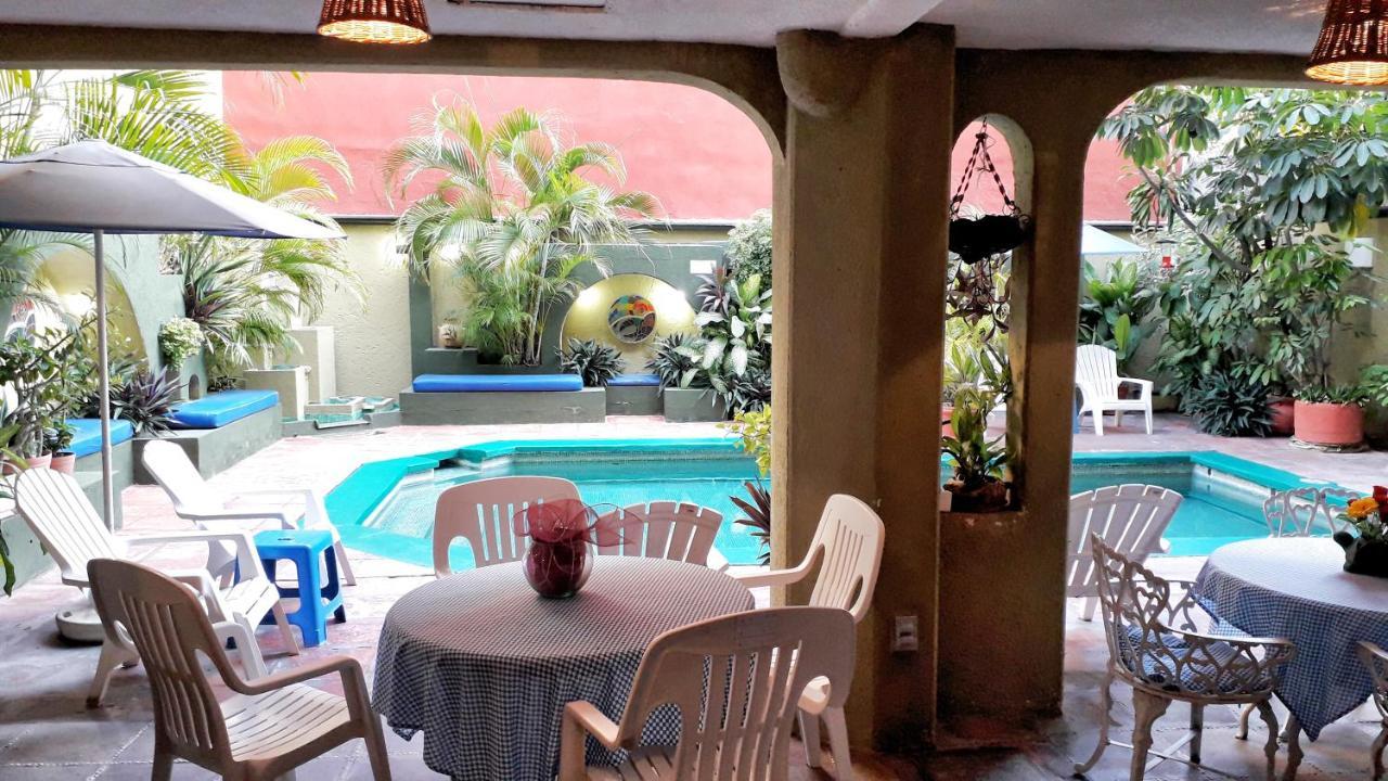 Solimar Inn Suites Zihuatanejo Eksteriør billede