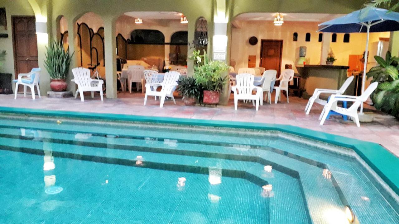 Solimar Inn Suites Zihuatanejo Eksteriør billede